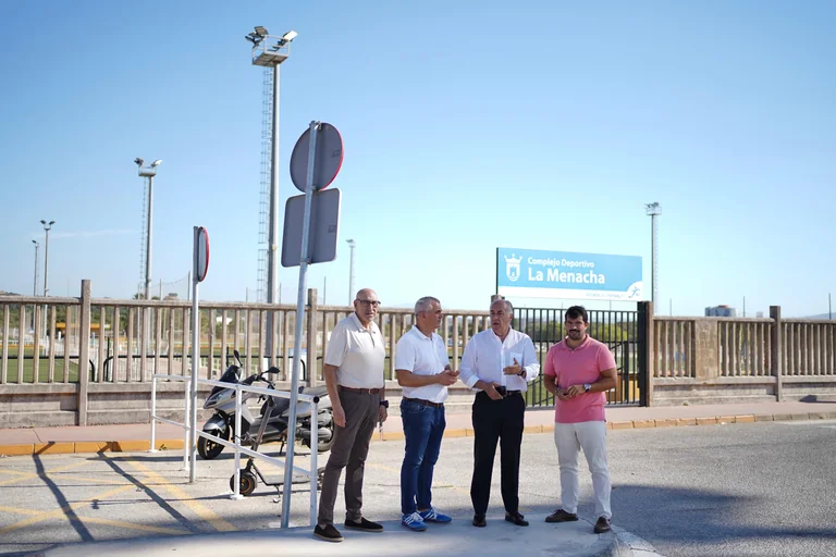 Algeciras mejora la luz de sus campos deportivos