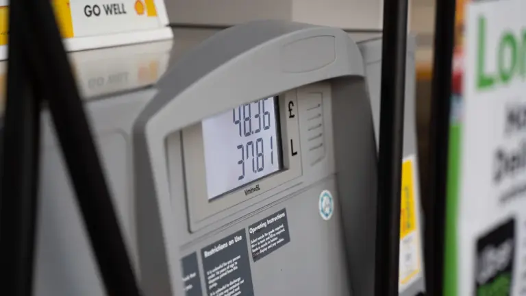 Precios de la gasolina: subida de 2 céntimos hoy en España