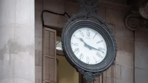 25 de octubre de 2026: España retrasa una hora el reloj