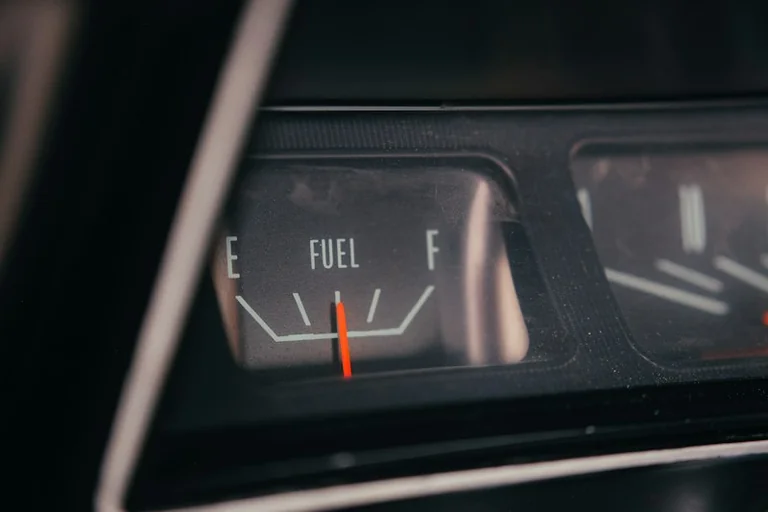 Cómo comparar el precio del combustible y calcular un viaje