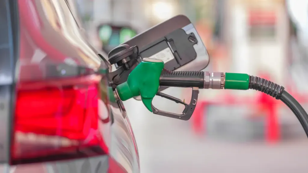 Cómo comparar precios de gasolina y diésel en España