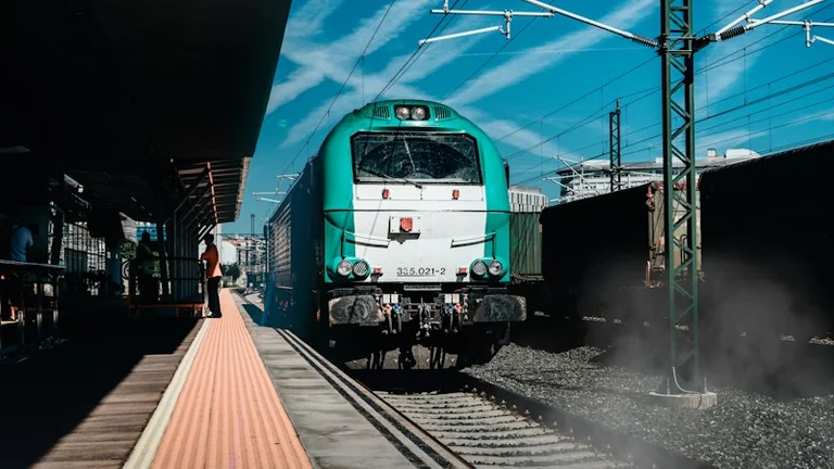 Trenes en España hoy: consulta el estado antes de viajar